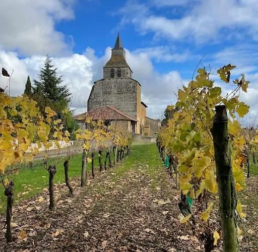 Magnifique Maison Avec Piscine Au Calme Du Gers بيت للعطل *