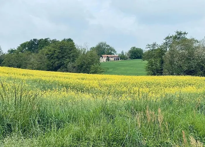 بيت للعطل Magnifique Maison Avec Piscine Au Calme Du Gers