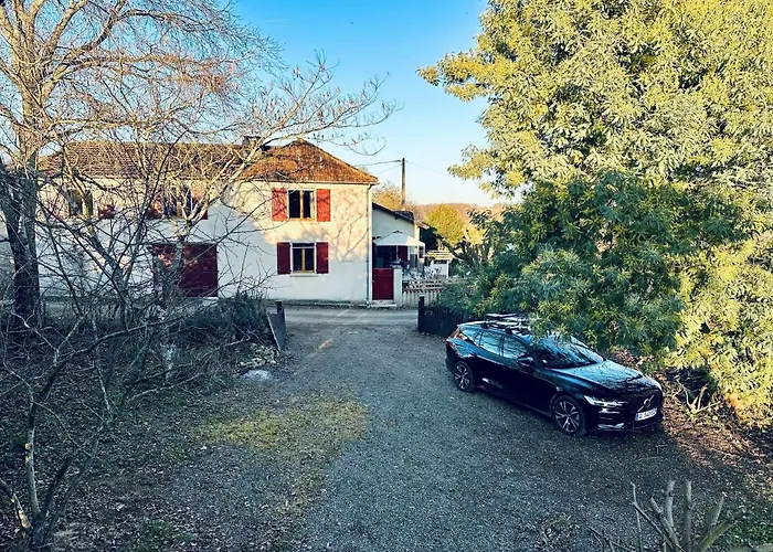 Magnifique Maison Avec Piscine Au Calme Du Gers بيت للعطل *