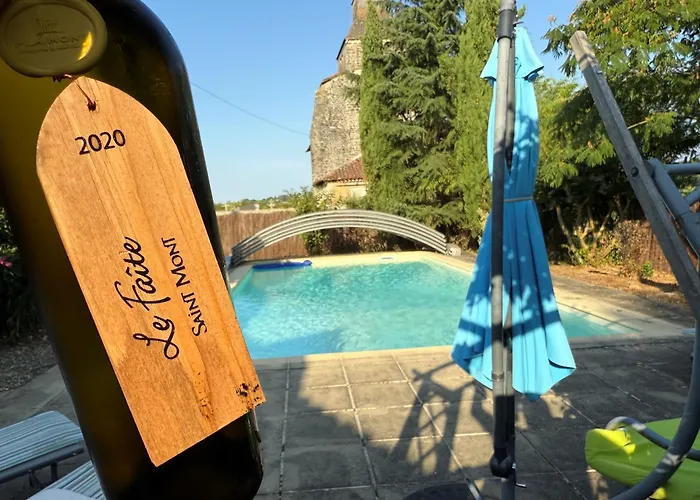 Magnifique Maison Avec Piscine Au Calme Du Gers بيت للعطل